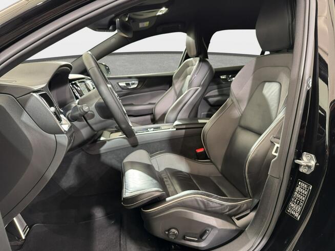 Volvo V60 VAT 23% R-Design 2.0 B3 B 163KM automat 2021 r., sal. PL, I właściciel