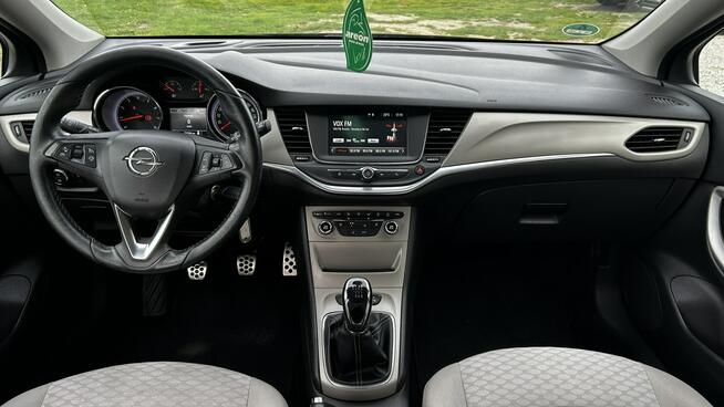 Opel Astra Jasny środek