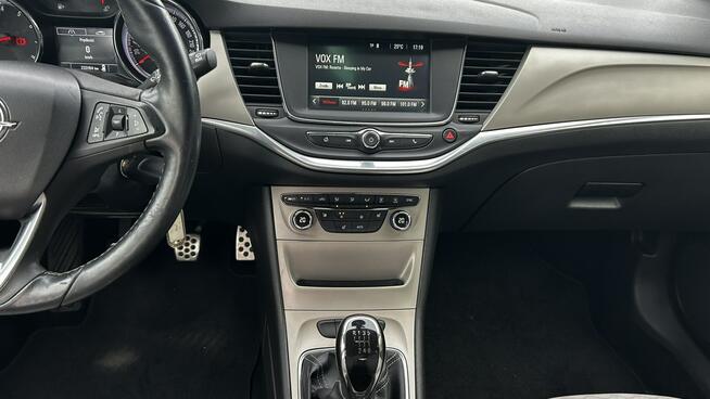Opel Astra Jasny środek