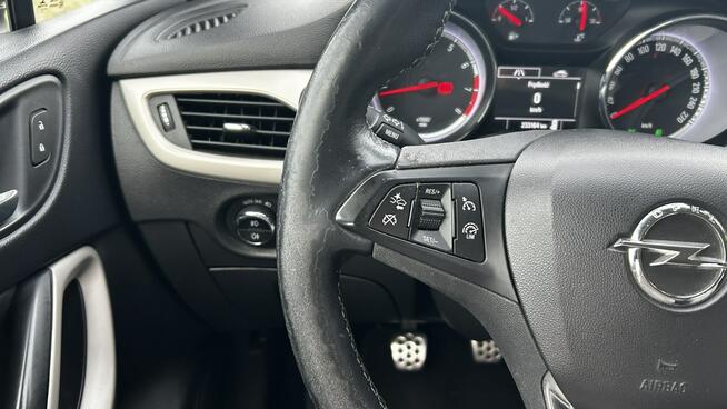 Opel Astra Jasny środek