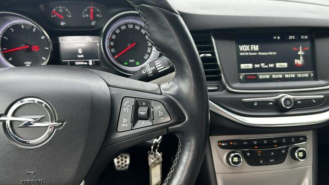 Opel Astra Jasny środek