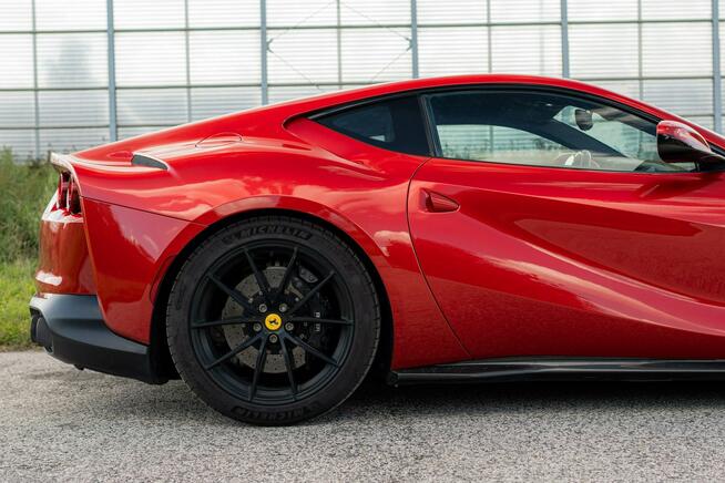 Ferrari 812 Superfast 6.5 V12 800 KM, FV23%