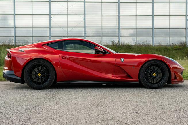 Ferrari 812 Superfast 6.5 V12 800 KM, FV23%