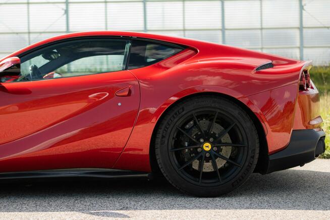 Ferrari 812 Superfast 6.5 V12 800 KM, FV23%