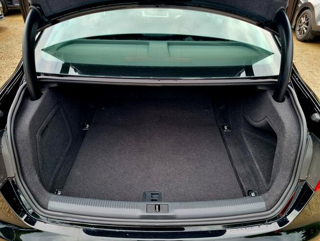 Audi A4 S-Line Led Serwis Bixenon Navi Climatronik Parktronic Gwarancja