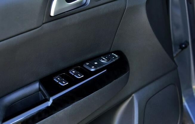 Kia Sportage _ SKÓRA _ NAVI _ KAMERA _ Podgrz. Fotele _ Line Assist _ LEDY _ HAK