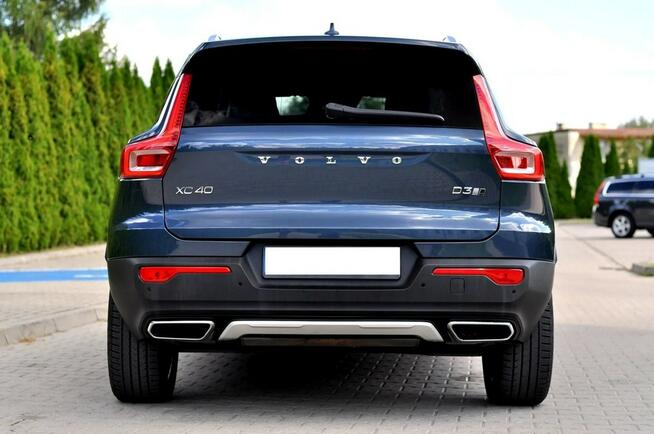 Volvo XC 40 SKÓRA _ NAVI _ KAMERA _ RADAR _ El. Klapa _ Line Assist _ LEDY _ HAK