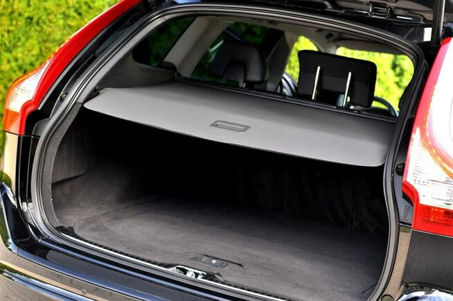 Volvo XC 60 SKÓRA _ NAVI _ RADAR _ Wi-Fi _ LEDY _ LIFT _ HAK _ F.VAT 23%