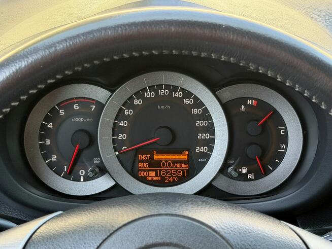 Toyota RAV-4 2.2D4D 136KM /4x4/Tempomat/Pod.Fotele/PDC/Skóra/SalonPolska/Hak