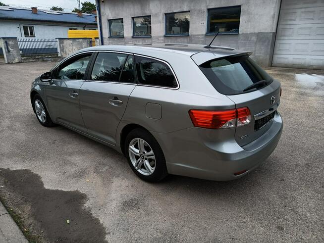 Toyota Avensis Bezwypadkowy, pełna historia, ładny