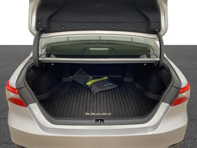 Toyota Camry 2.5 Hybrid Comfort CVT Sedan