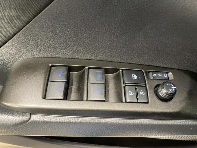 Toyota Camry 2.5 Hybrid Comfort CVT Sedan