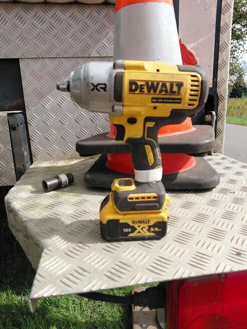 Klucz udarowy dewalt DCF900
