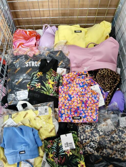 Studentkę, studenta,Panią, pana do wystawiania na Vinted.