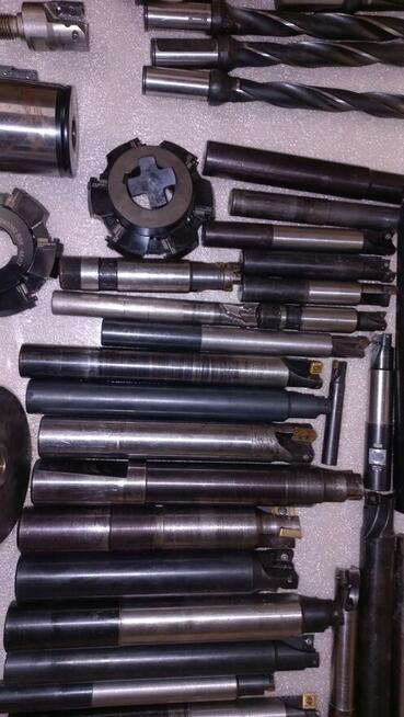 Sprzedam oprzyrządowanie do obróbki CNC – 2 palety