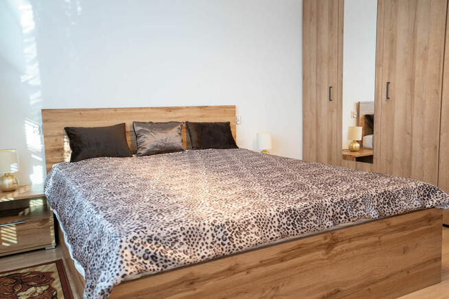 2-popkojowe w apartamentowcu na Hallera