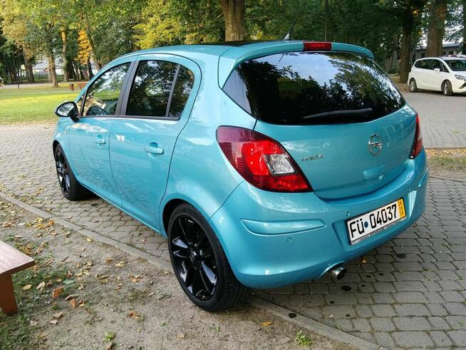 Opel Corsa 1.4b 2011