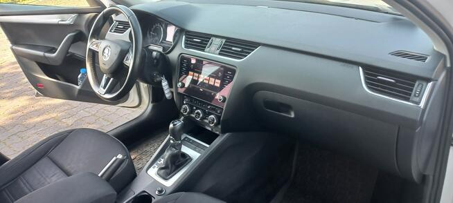 Škoda Octavia DSG Ledy Climatronic Dwustrefowy FV23% 333.2 Netto Salon Polska