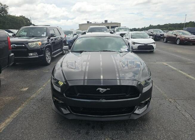 Ford Mustang GT Premium / 5.0 V8 / niski przebieg