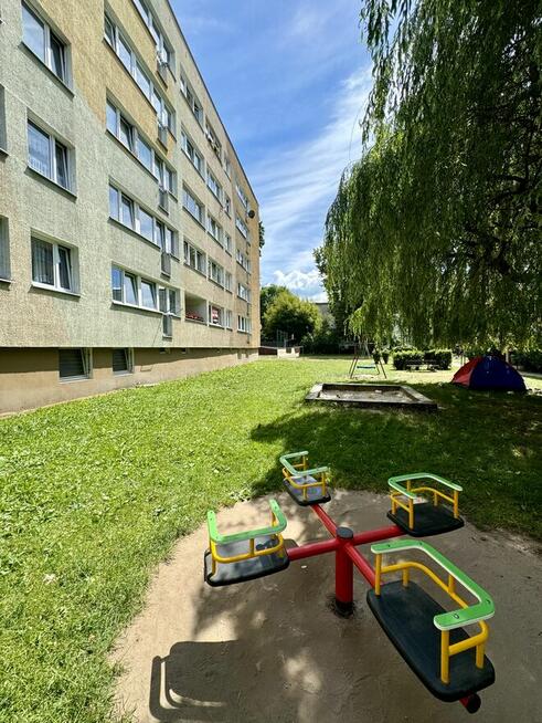 Sprzedam 2 pokojowe mieszkanie w bloku z balkonem
