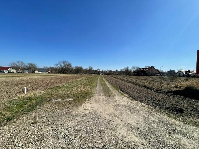 Działka budowlana przy drodze wojewódzkiej|Tarnogród|2570 m²