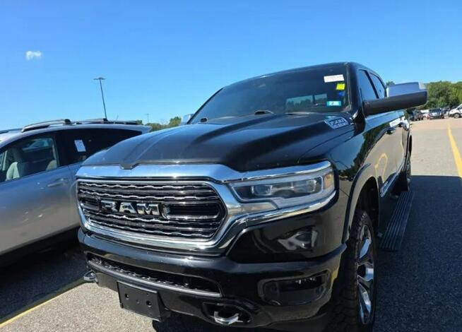 RAM 1500 Najwyższa wersja wyposażenia LIMITED / HEMI / 4x4