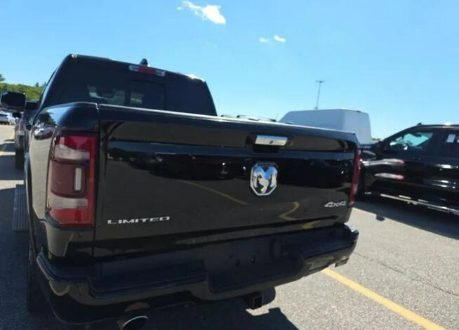 RAM 1500 Najwyższa wersja wyposażenia LIMITED / HEMI / 4x4