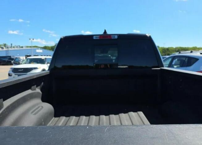 RAM 1500 Najwyższa wersja wyposażenia LIMITED / HEMI / 4x4