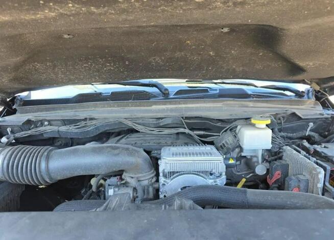 RAM 1500 Najwyższa wersja wyposażenia LIMITED / HEMI / 4x4