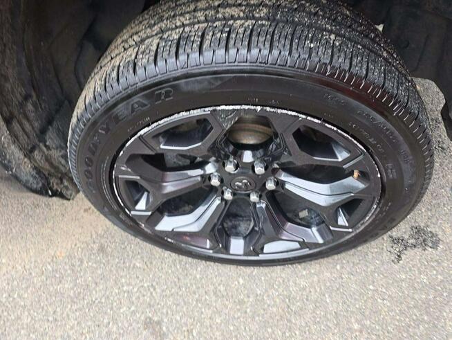 RAM 1500 Najwyższa wersja wyposażenia LIMITED / 4x4 / niski przebieg
