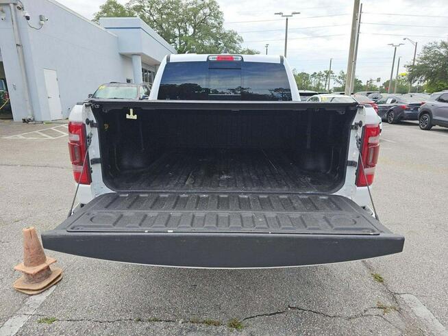 RAM 1500 Najwyższa wersja wyposażenia LIMITED / HEMI / 4x4