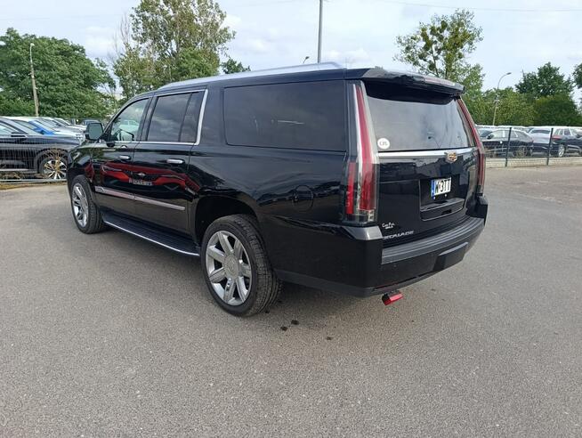 Cadillac Escalade Bezwypadkowy Auto sprowadzone na Mienie przesiedleńcze