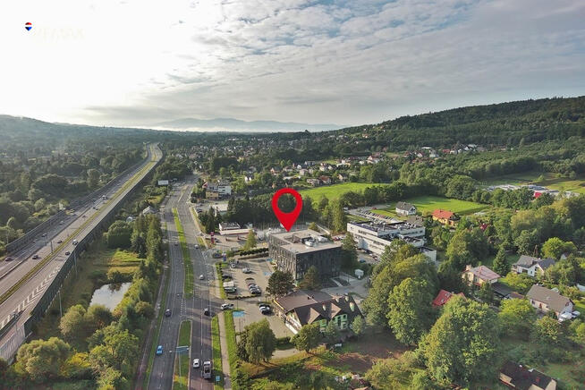 Nowoczesna siedziba firmy 360 m² i parking