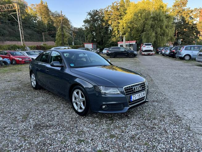 Audi A4 1.8TFSi-160km-Serwis-2-Właściciel-Klimatronik-PDC-Xenony-Dzienne-LED