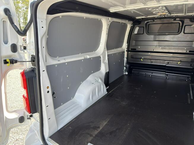 Opel Vivaro 2.0 CDTI 145kM Extra Long 3,1t Enjoy! Salon Polska ! I właściciel !