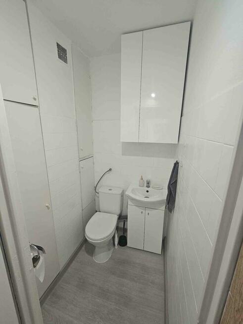 Dwustronne 51,16 m² z balkonem i widokiem na zieleń – Łódź,