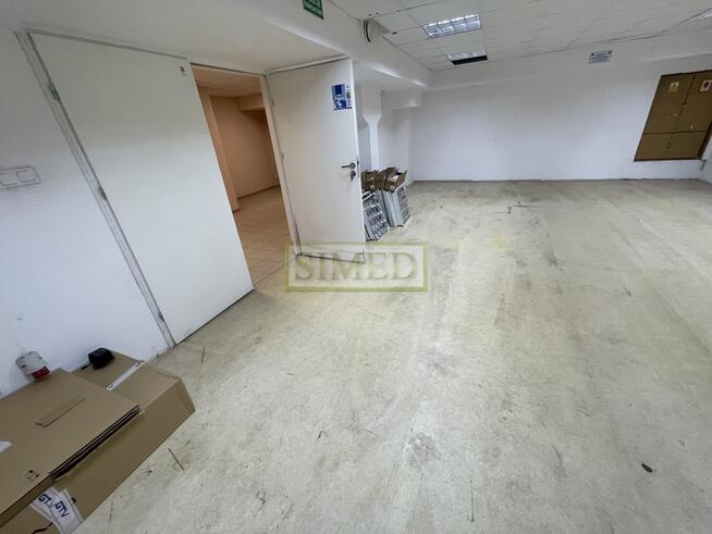 Magazyn suchy,wewnętrzny,bez okien,dostęp z rampy