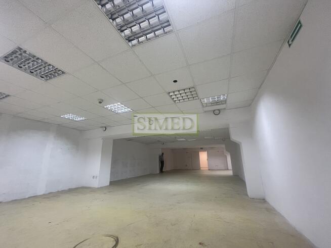 Magazyn suchy,wewnętrzny,bez okien,dostęp z rampy