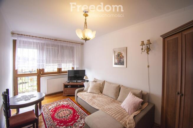Solidny, zadbany bliźniak z działką 592 m²