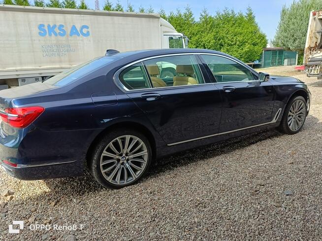 BMW 750
