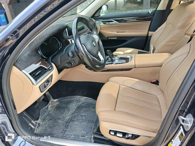 BMW 750