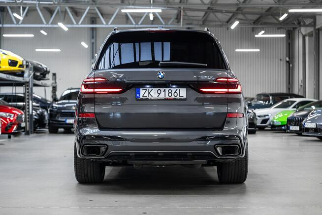 BMW X7 xDrive40d. Individual. Gwarancja 12.2028. Specyfikacja 675 tys. zł.