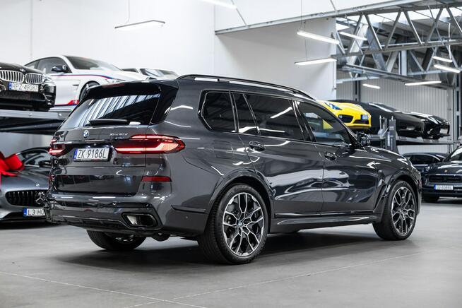 BMW X7 xDrive40d. Individual. Gwarancja 12.2028. Specyfikacja 675 tys. zł.