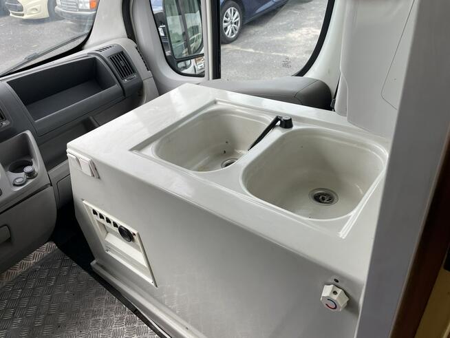 Fiat Ducato Autosklep pieczywa Gastronomiczny Food Truck Foodtruck sklep 2011