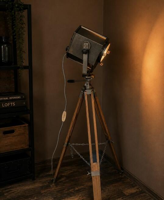 Lampa teatralna zabytek PRL ozdoba Vintage loft