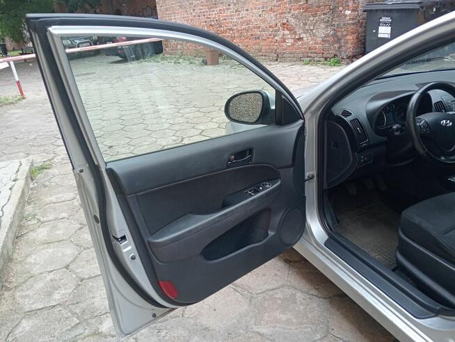 Sprzedam Hyundai I30 1.4 benzyna 2010 rok