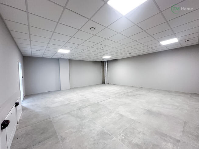 Budynek prod.-handl. z biurami | 1240 m²