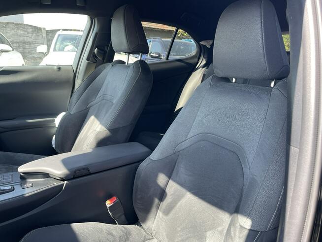 Lexus UX 300H Hybryda Alcantara Automat Kamera Podgrzewanie 199KM