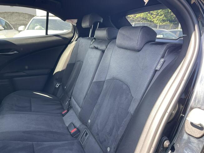 Lexus UX 300H Hybryda Alcantara Automat Kamera Podgrzewanie 199KM