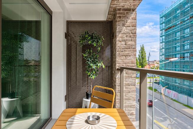 Studio blisko GUMed i PG | faktura VAT 23%